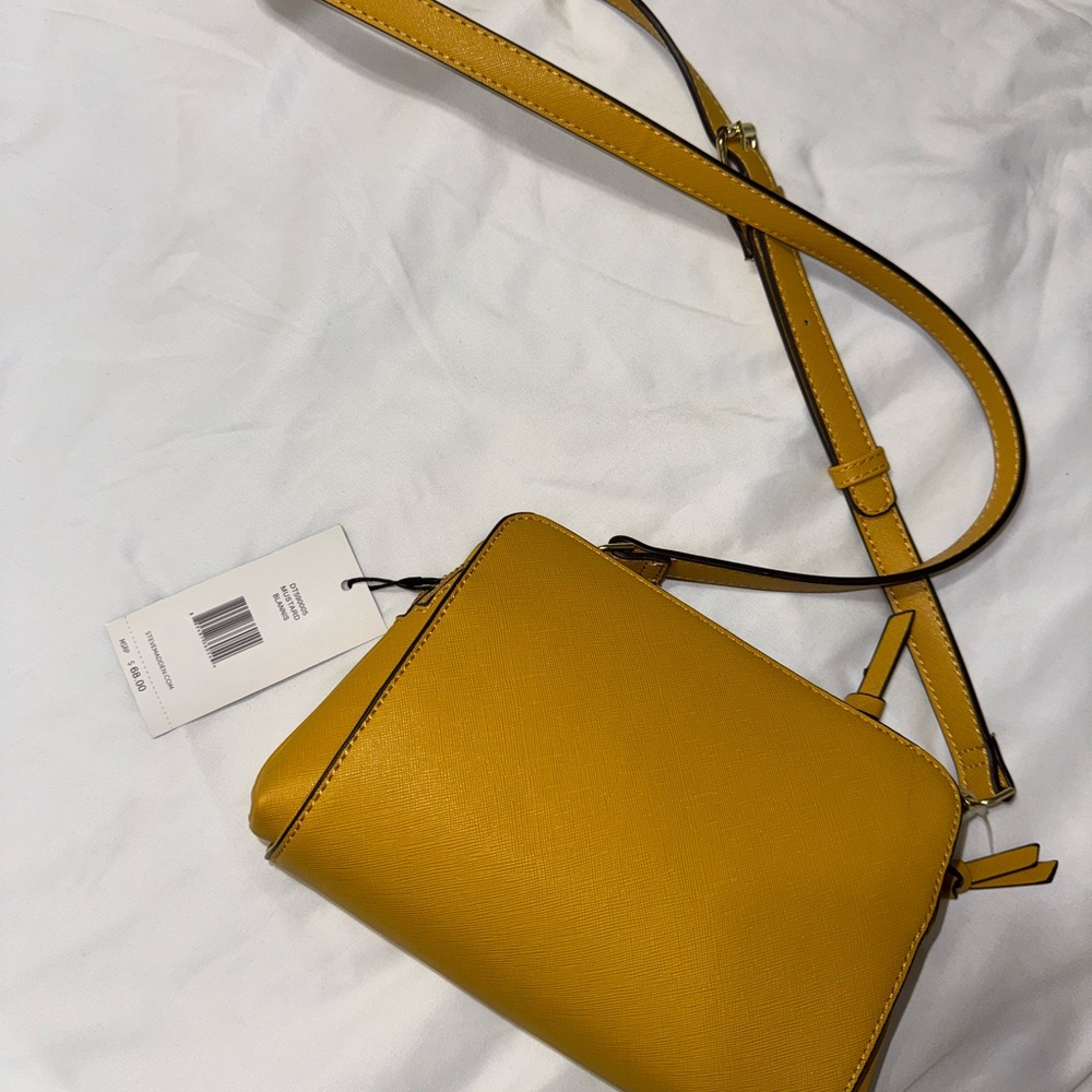 NWT Steve Madden Blannis Mustard Crossbody Bag with Silver Detail - Picture 4 of 5